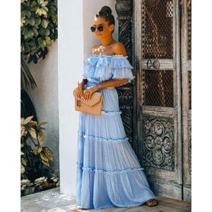 Vici Savannah Off The Shoulder Tiered Maxi Dress - Size Small.